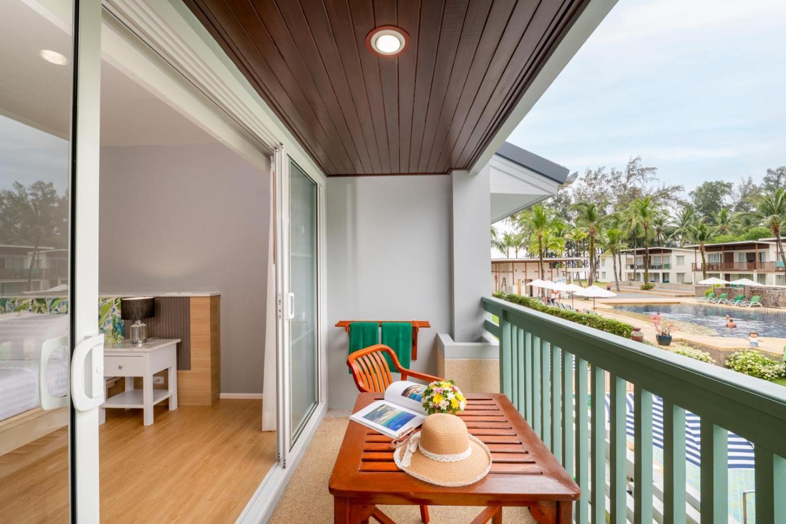 The Briza Beach Resort, Khao Lak Sha Extra Plus Екстер'єр фото