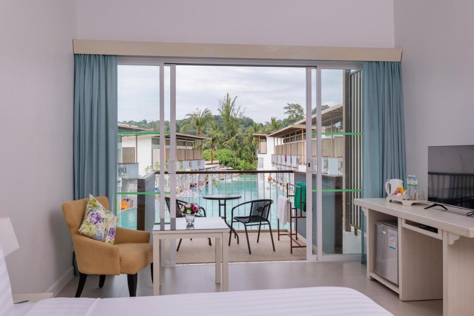 The Briza Beach Resort, Khao Lak Sha Extra Plus Екстер'єр фото