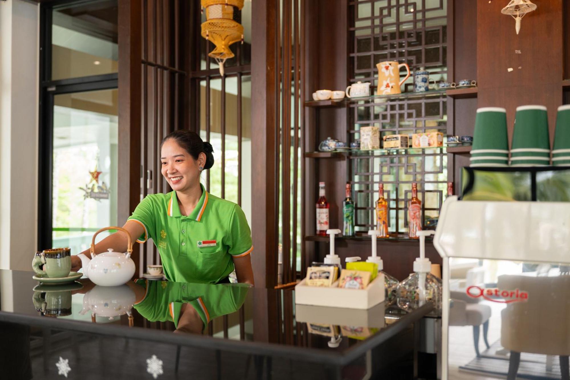 The Briza Beach Resort, Khao Lak Sha Extra Plus Екстер'єр фото